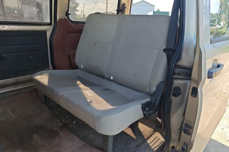Used Wuling Rongguang 2014 1.2L S Standard Model Left Rear Seat