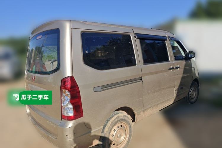 Used Wuling Rongguang 2014 1.2L S Standard Model Rear Right 45 Deg