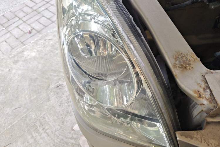 Used Wuling Rongguang 2014 1.5L S Base Version Right Front Headlight