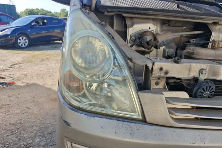 Used Wuling Rongguang 2014 1.2L S Standard Model Right Front Headlight