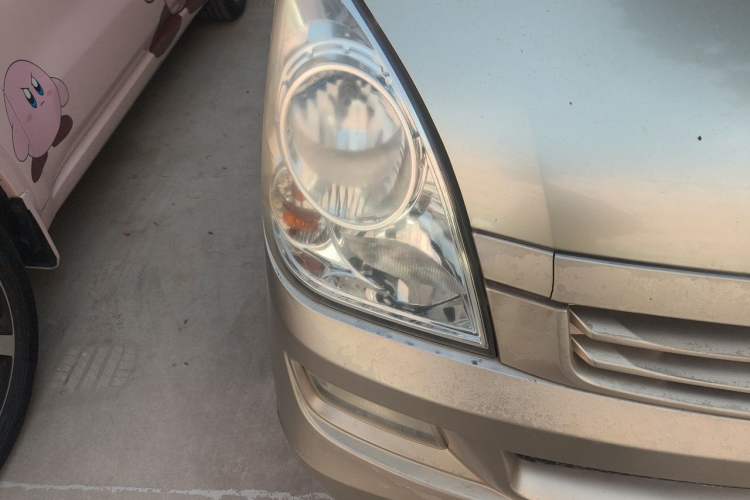 Used Wuling Rongguang 2014 1.2L S Base Model Right Front Headlight