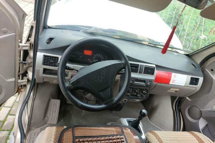Used Wuling Rongguang 2014 1.2L S Base Model Steering Wheel