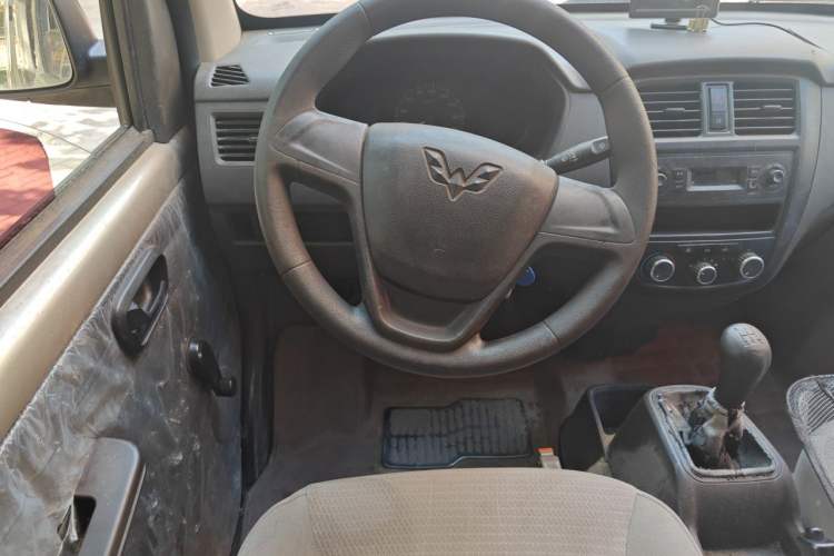 Used Wuling Rongguang 2014 1.2L S Base Model Steering Wheel