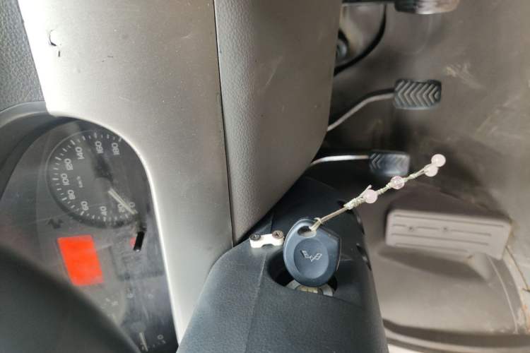 Used Wuling Rongguang 2014 1.2L S Base Model Vehicle Key