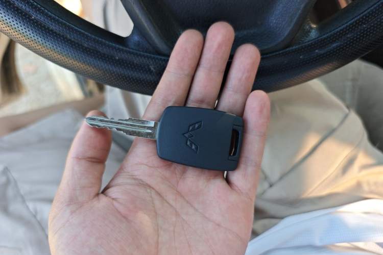 Used Wuling Rongguang 2014 1.2L S Standard Model Vehicle Key