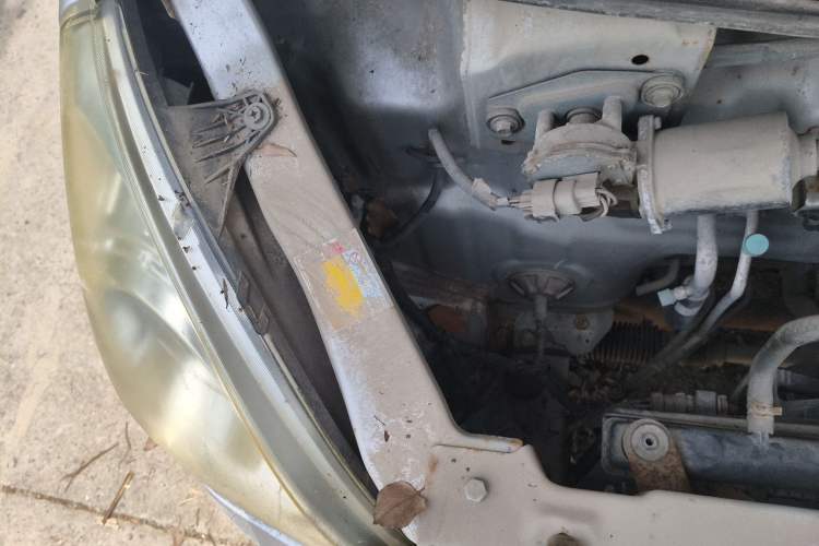 Used Wuling Rongguang 2014 1.2L S Standard Model Engine Bay Right