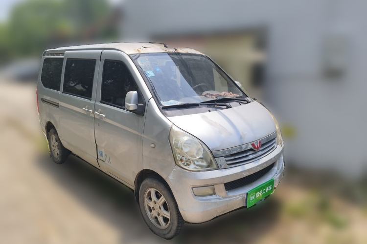 Used Wuling Rongguang 2014 1.2L S Standard Model Front Right 45 Deg