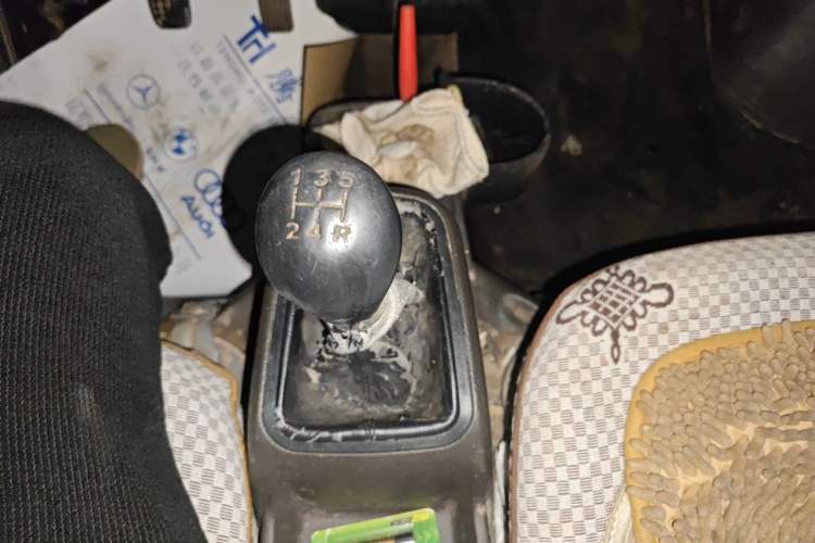 Used Wuling Rongguang 2014 1.2L S Base Model Gear Lever