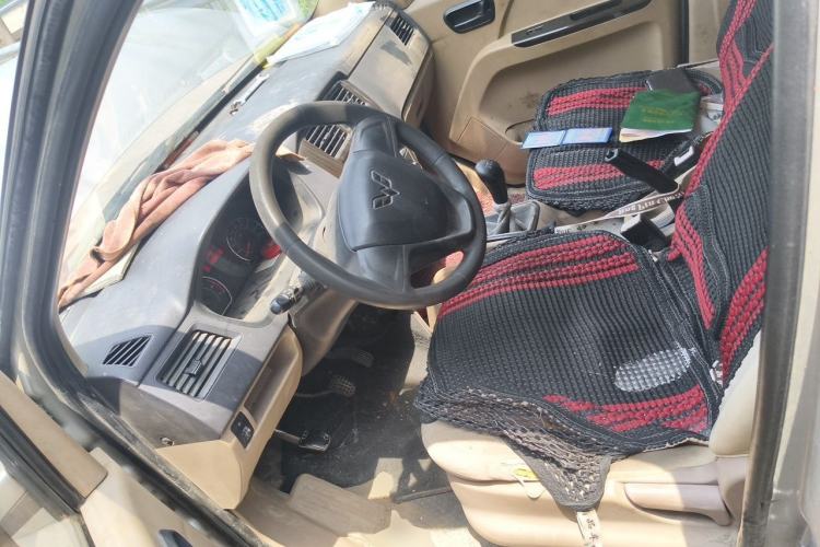 Used Wuling Rongguang 2014 1.2L S Standard Model Left Front Seat