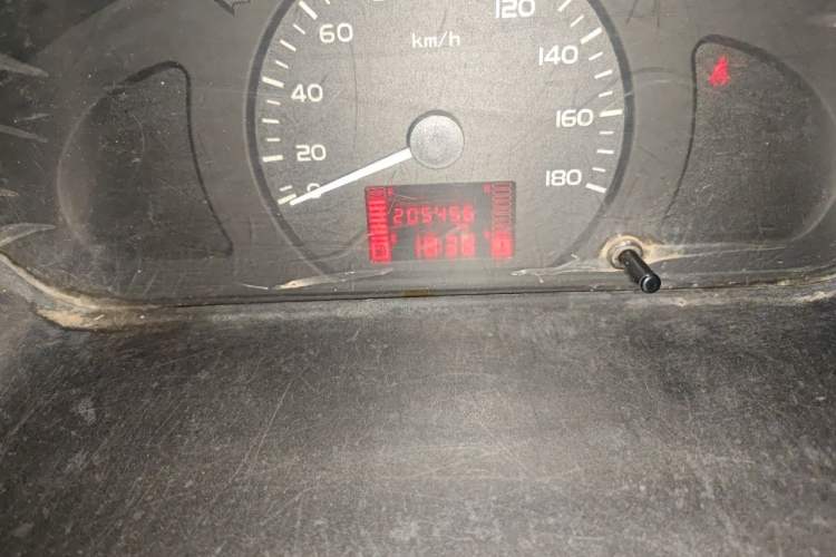 Used Wuling Rongguang 2014 1.2L S Base Model Odometer Close Up