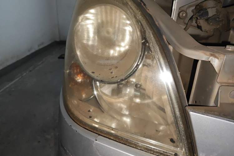 Used Wuling Rongguang 2014 1.2L S Base Model Right Front Headlight