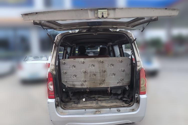 Used Wuling Rongguang 2014 1.2L S Base Model Trunk