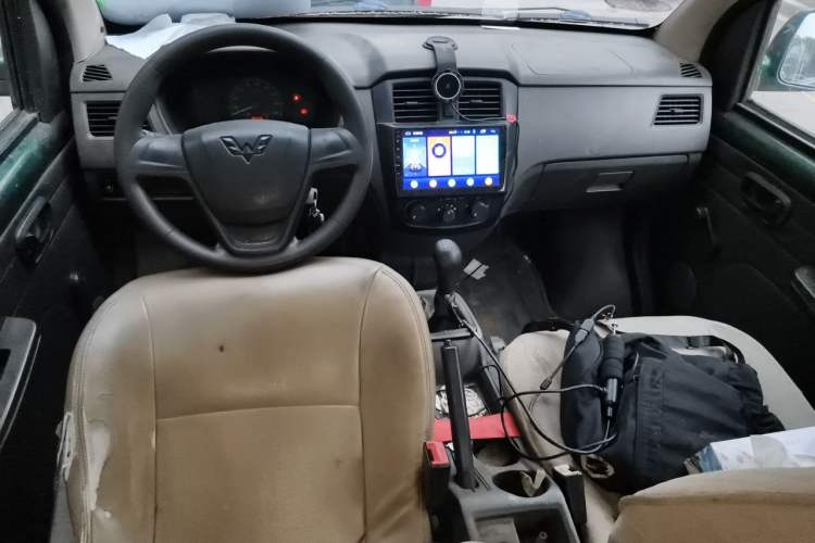 Used Wuling Rongguang 2014 1.2L S Standard Model Center Console
