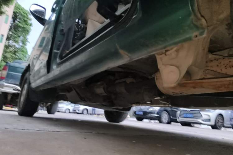 Used Wuling Rongguang 2014 1.2L S Standard Model Chassis Rear Left