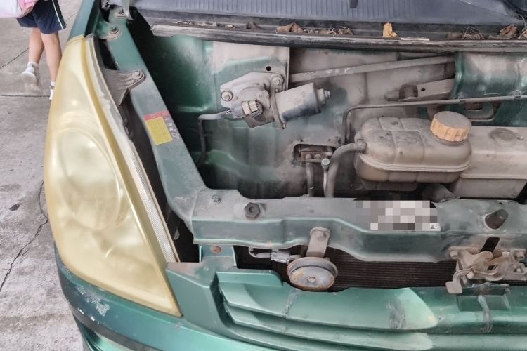 Used Wuling Rongguang 2014 1.2L S Standard Model Engine Bay Right