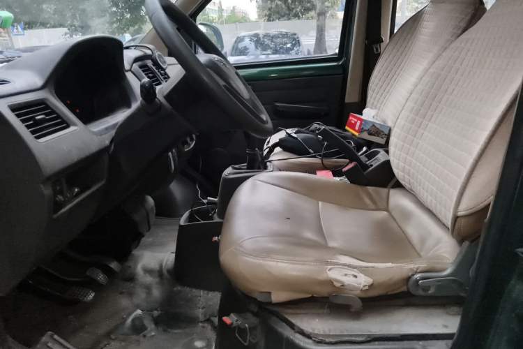Used Wuling Rongguang 2014 1.2L S Standard Model Left Front Seat