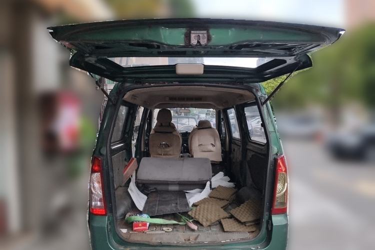Used Wuling Rongguang 2014 1.2L S Standard Model Trunk