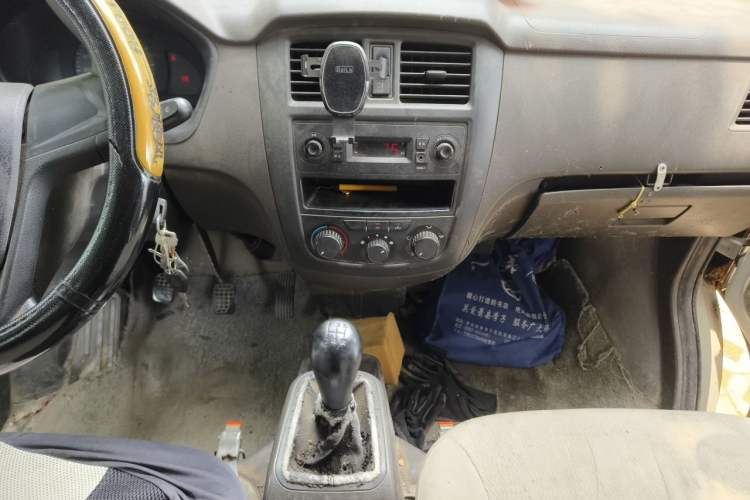 Used Wuling Rongguang 2014 1.2L S Base Model Audio And AC Panel