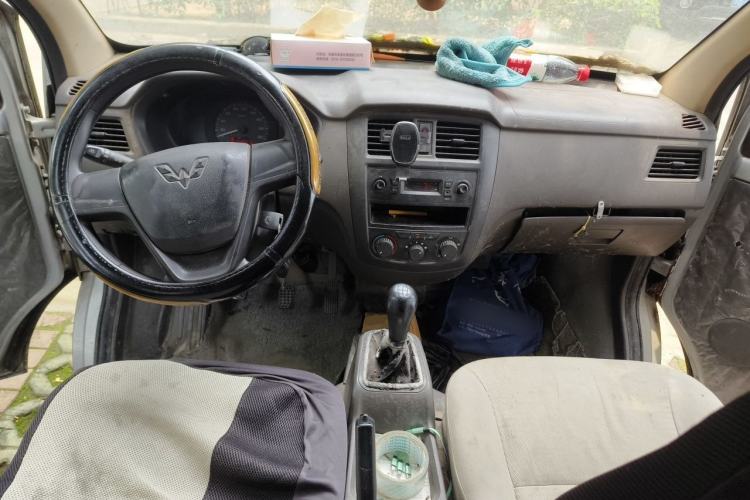 Used Wuling Rongguang 2014 1.2L S Base Model Center Console