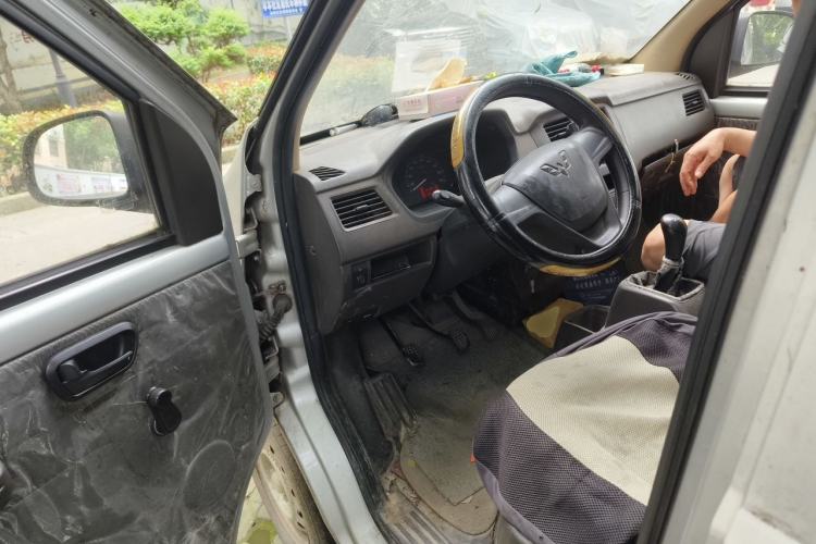 Used Wuling Rongguang 2014 1.2L S Base Model Driver Seat
