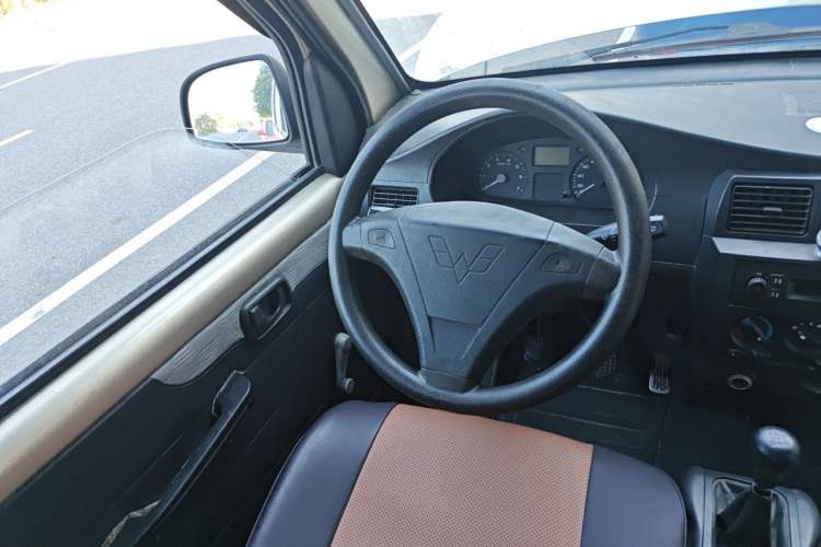 Used Wuling Rongguang 2014 1.2L S Base Model Steering Wheel