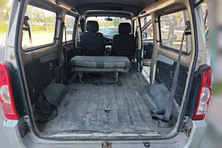 Used Wuling Rongguang 2014 1.2L S Base Model Trunk