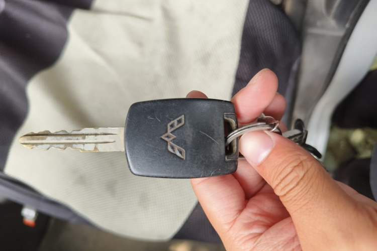 Used Wuling Rongguang 2014 1.2L S Base Model Vehicle Key