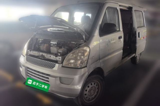 Used Wuling Rongguang 2014 1.2L manual, 5 seats (van)