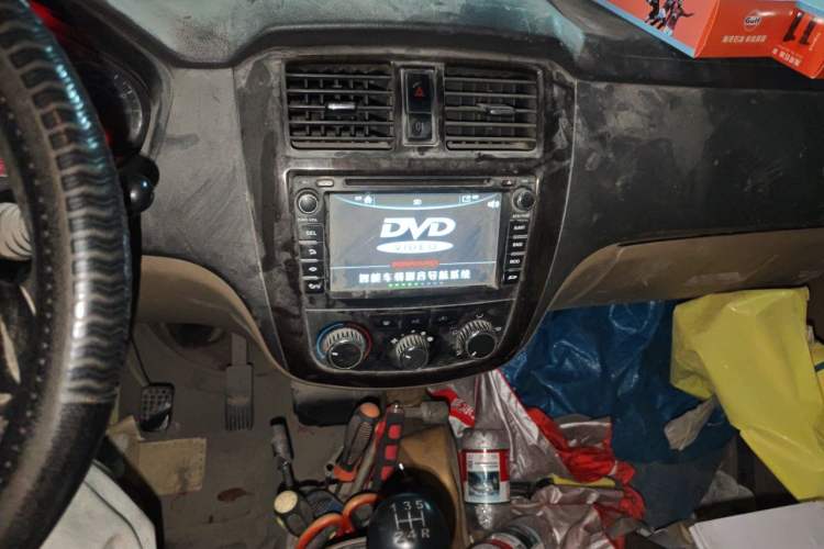 Used Wuling Rongguang 2014 1.2L S Standard Model Audio And AC Panel
