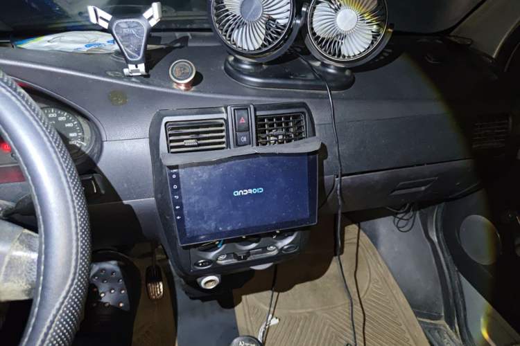 Used Wuling Rongguang 2014 1.2L S Base Model Audio And AC Panel