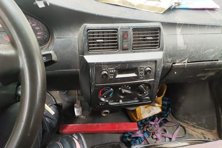 Used Wuling Rongguang 2014 1.2L S Base Model Audio And AC Panel