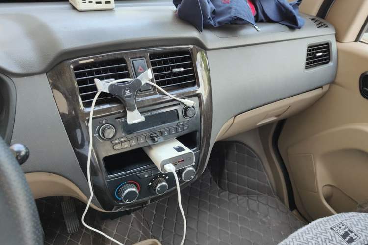 Used Wuling Rongguang 2014 1.2L S Standard Model Audio And AC Panel