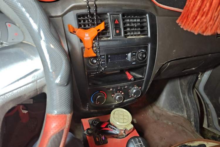 Used Wuling Rongguang 2014 1.2L S Base Model Audio And AC Panel