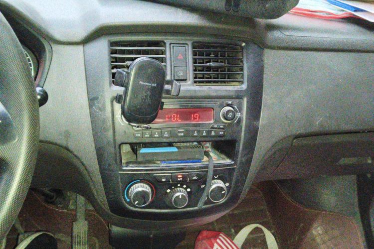 Used Wuling Rongguang 2014 1.2L S Base Model Audio And AC Panel