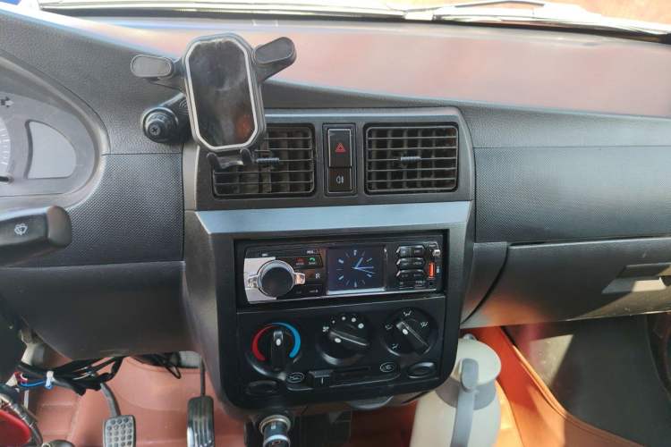 Used Wuling Rongguang 2014 1.2L S Base Model Audio And AC Panel