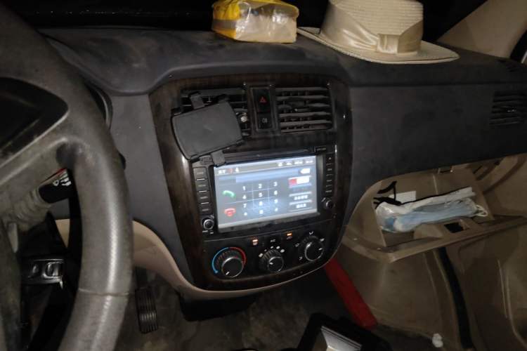 Used Wuling Rongguang 2014 1.2L S Standard Model Audio And AC Panel