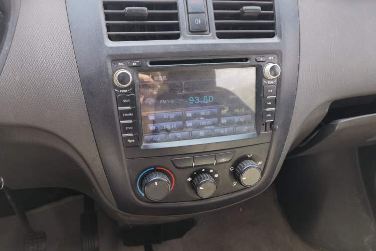 Used Wuling Rongguang 2014 1.5L S Base Version Audio And AC Panel