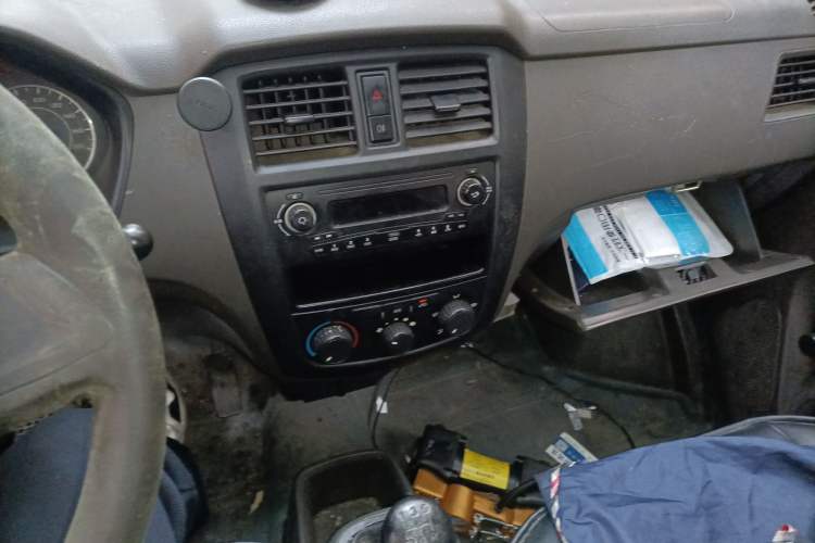 Used Wuling Rongguang 2014 1.2L S Base Model Audio And AC Panel