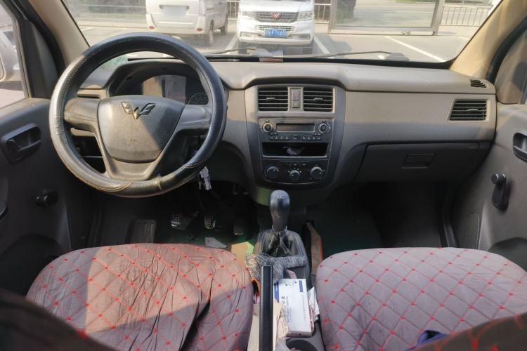 Used Wuling Rongguang 2014 1.2L S Base Model Center Console