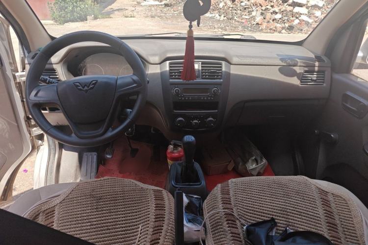 Used Wuling Rongguang 2014 1.2L S Base Model Center Console
