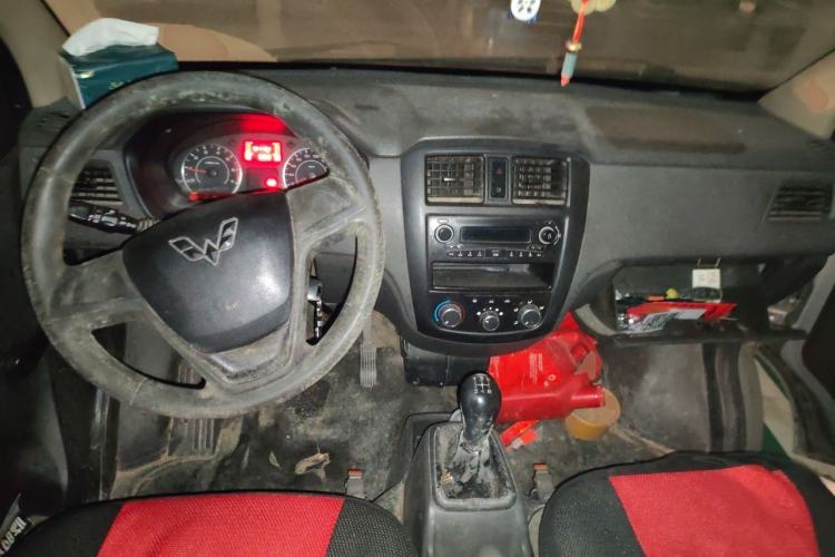 Used Wuling Rongguang 2014 1.2L S Base Model Center Console