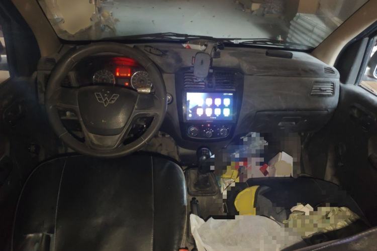 Used Wuling Rongguang 2014 1.5L S Base Version Center Console
