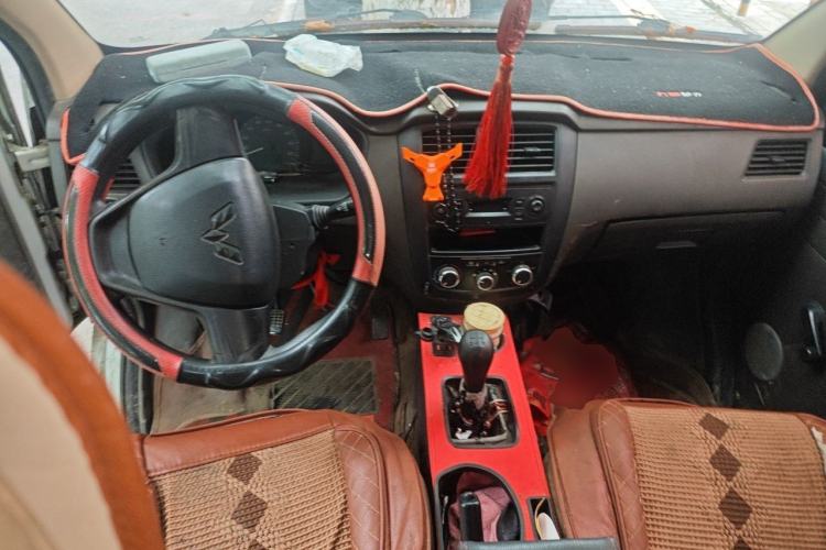 Used Wuling Rongguang 2014 1.2L S Base Model Center Console