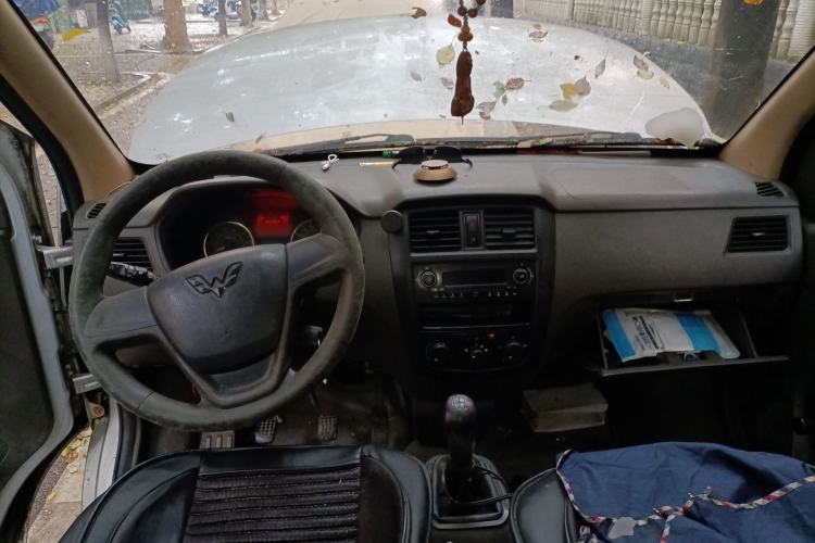 Used Wuling Rongguang 2014 1.2L S Base Model Center Console