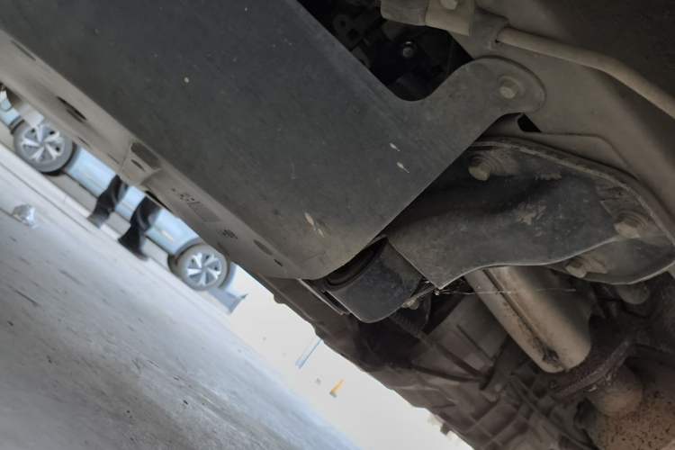 Used Wuling Rongguang 2014 1.5L S Standard Version Chassis Front Left