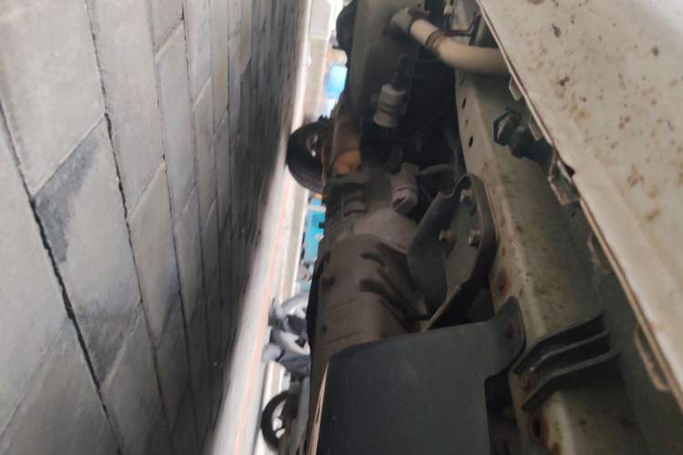 Used Wuling Rongguang 2014 1.5L S Standard Version Chassis Front Right