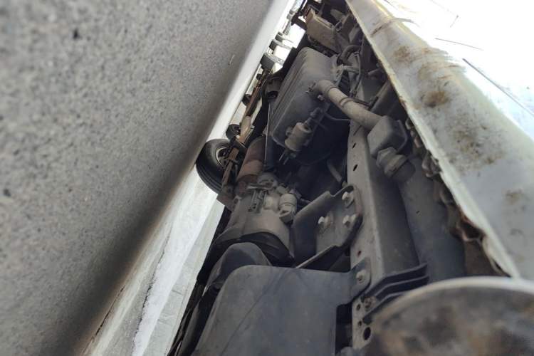 Used Wuling Rongguang 2014 1.2L S Standard Model Chassis Front Right