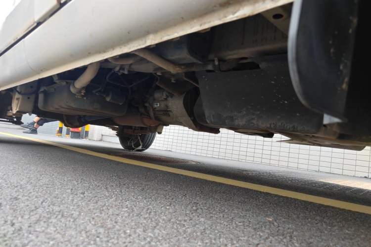 Used Wuling Rongguang 2014 1.2L S Base Model Chassis Front Right