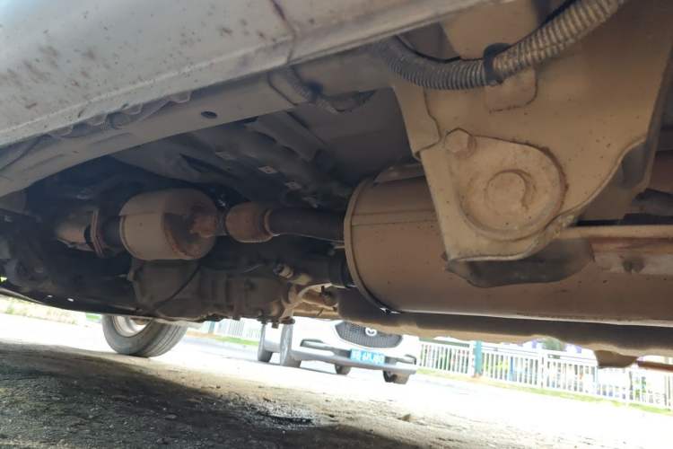 Used Wuling Rongguang 2014 1.5L S Standard Version Chassis Rear Left