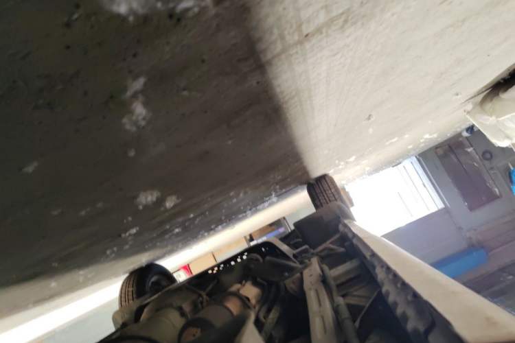 Used Wuling Rongguang 2014 1.2L S Standard Model Chassis Rear Left